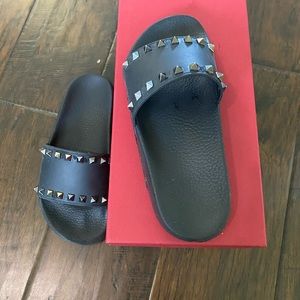 Valentino PVC ROCKSTUD slides in black size 37